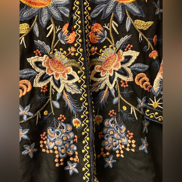 Johnny Was embroidered top - Picture 5 of 11